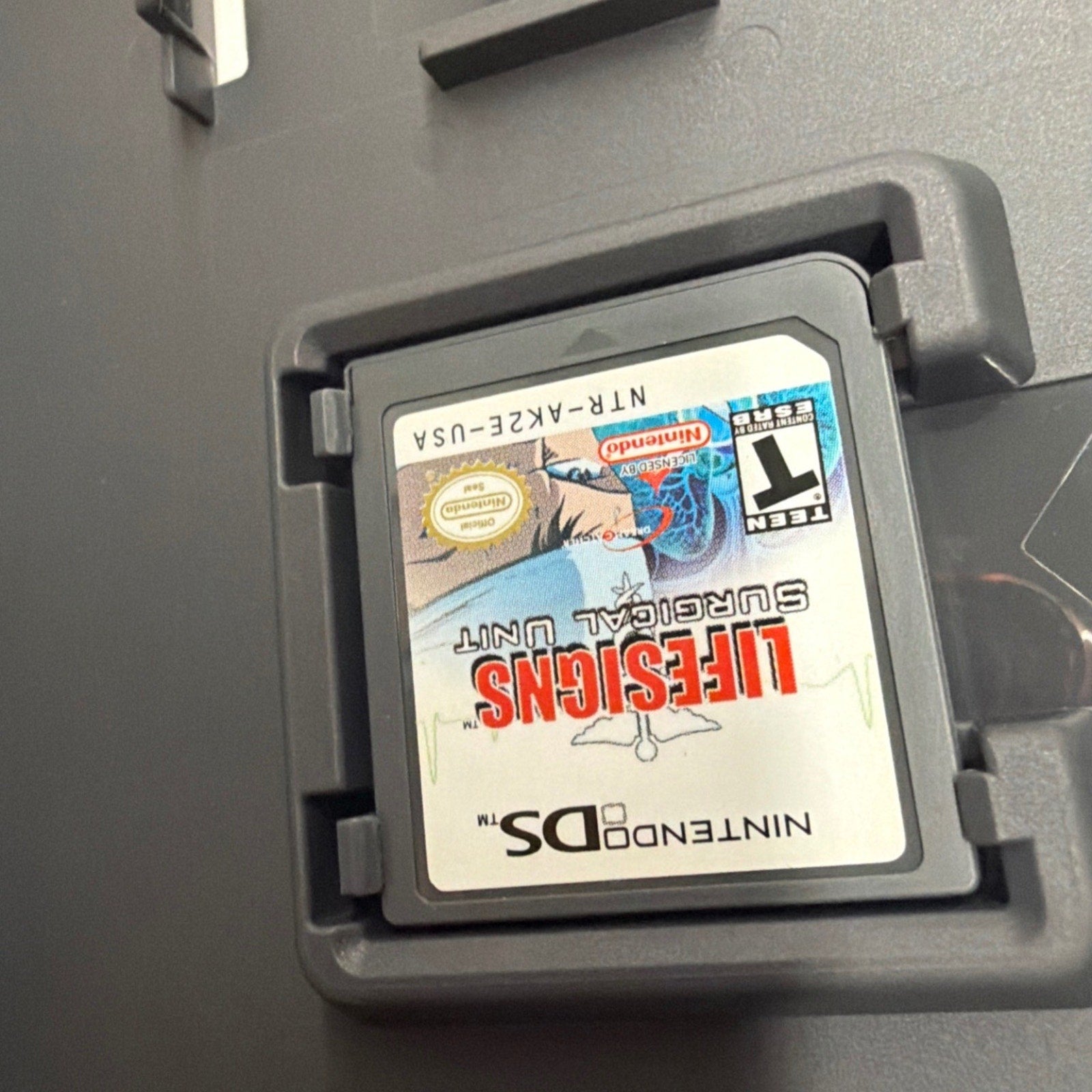 LIFESIGNS SURGICAL UNIT Nintendo DS Video Game Medical Adventure