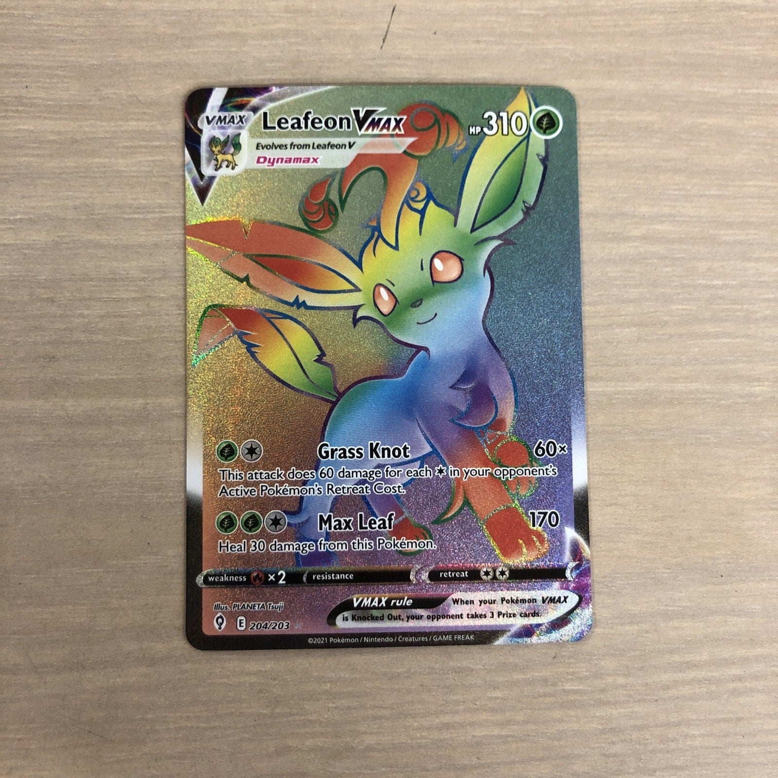 Leafeon VMAX (Secret) 204/203 SWSH07: Evolving Skies Holo