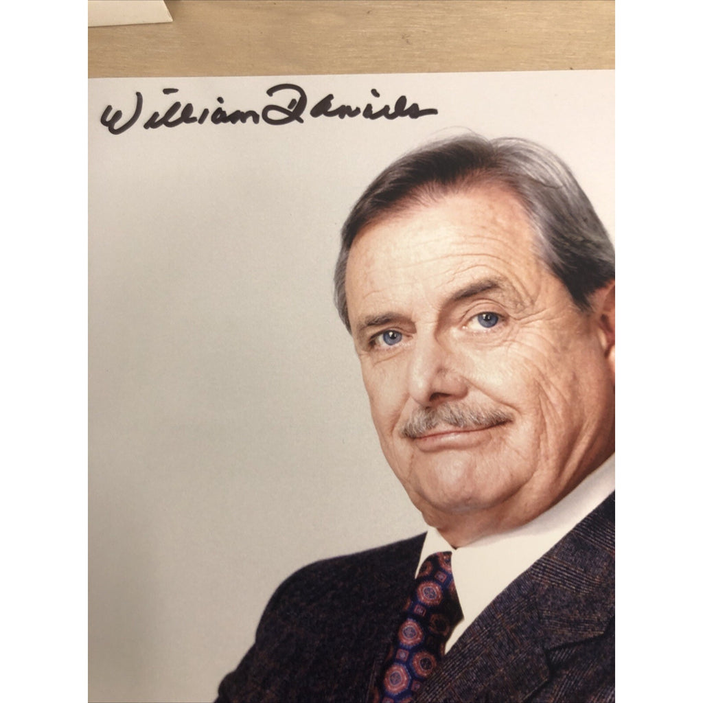 WILLIAM DANIELS SIGNED 8X10 PHOTO KITT & MR. FEENY AUTOGRAPH JSA CoA