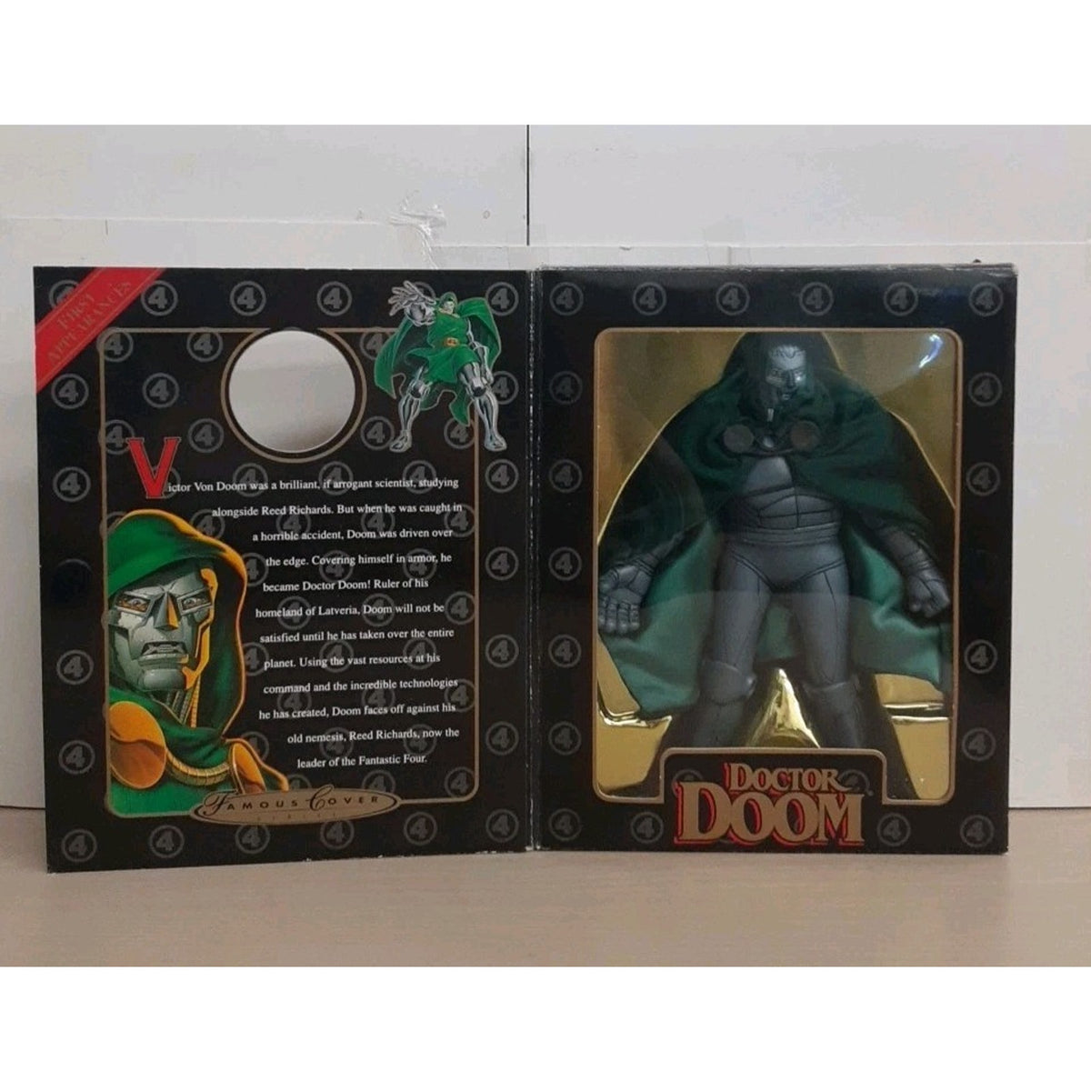 1998 toy biz Marvel Famous Covers Doctor Doom 8” Figure Fantastic Four
