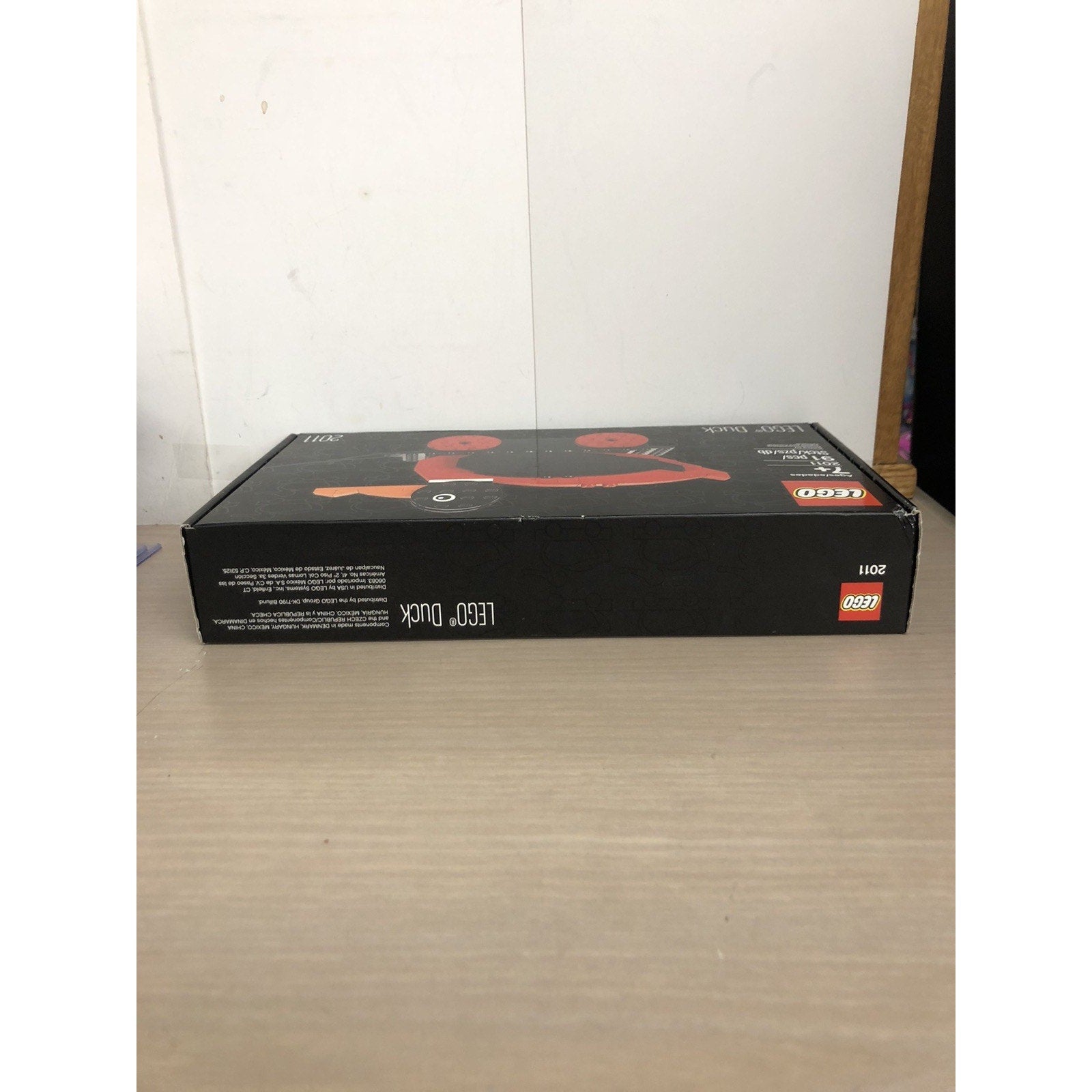 LEGO Miscellaneous: Duck (2011) New Employee Exclusive Set Limited Rare Sealed