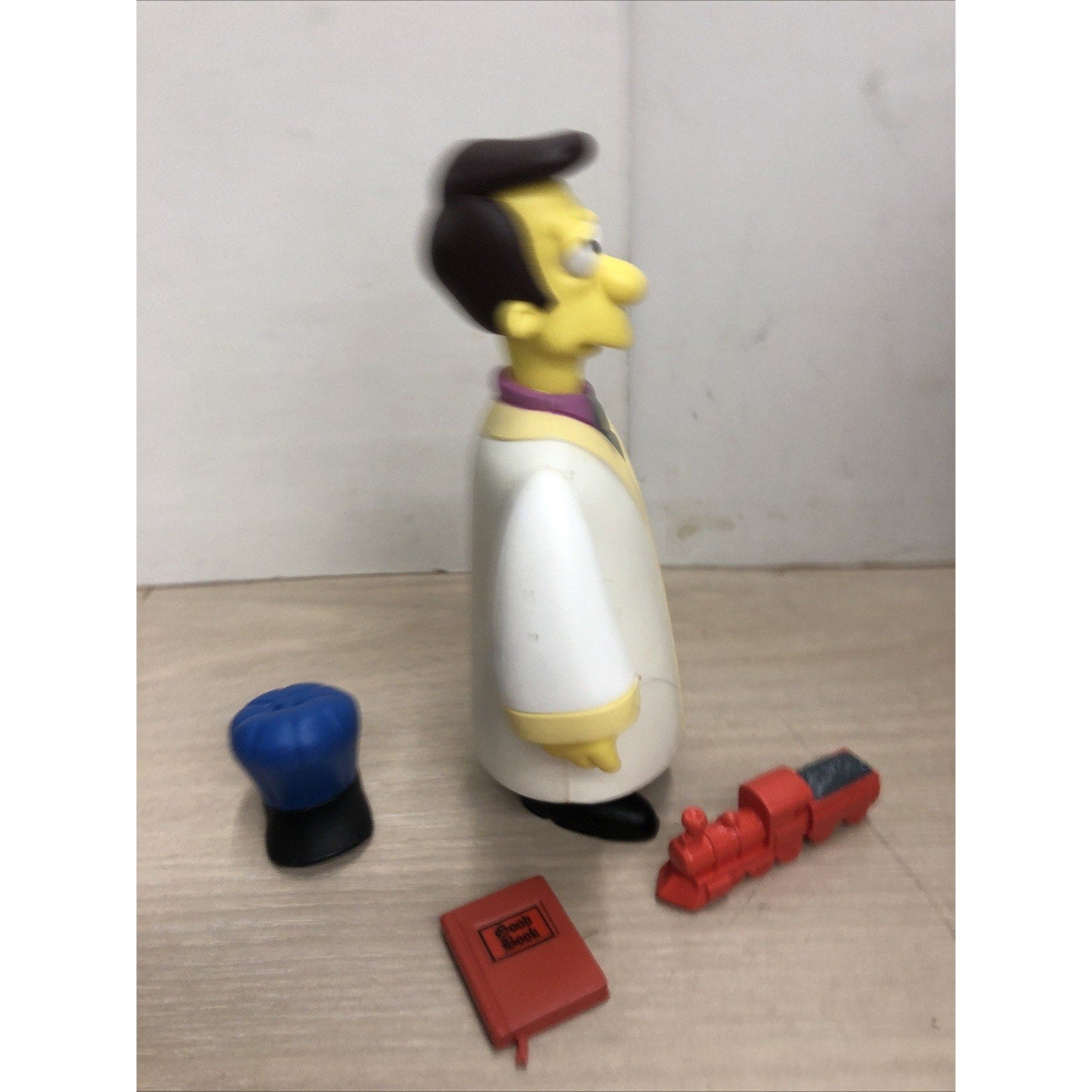 The SIMPSONS world of springfield REVEREND LOVEJOY Playmates LOOSE COMPLETE