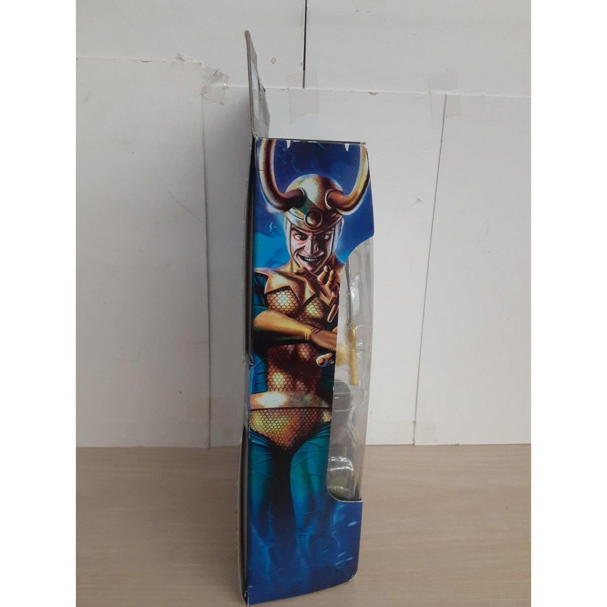 Marvel E3977 Legends Series 6in. Loki Action Figure with Accessory