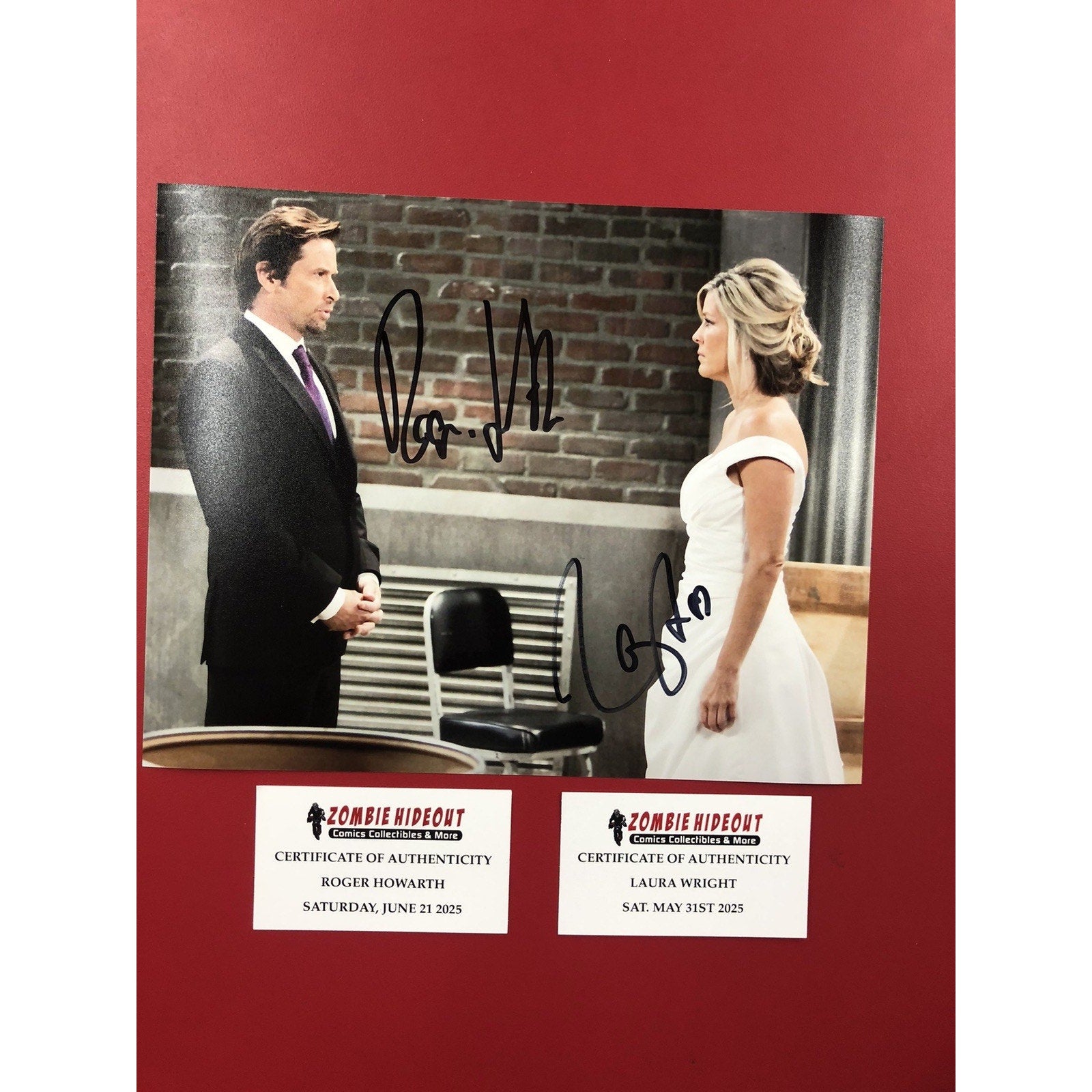 ROGER HOWARTH & LAURA WRIGHT GENERAL HOSPITAL Signed Autograph 8x10 w/ Store CoA
