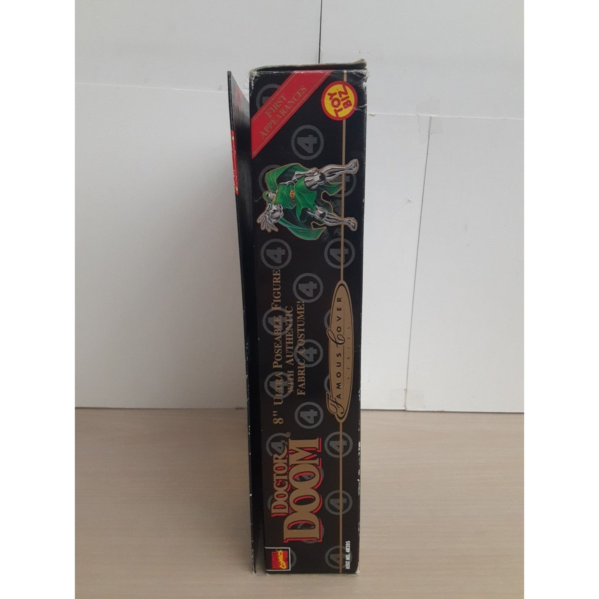 1998 toy biz Marvel Famous Covers Doctor Doom 8” Figure Fantastic Four