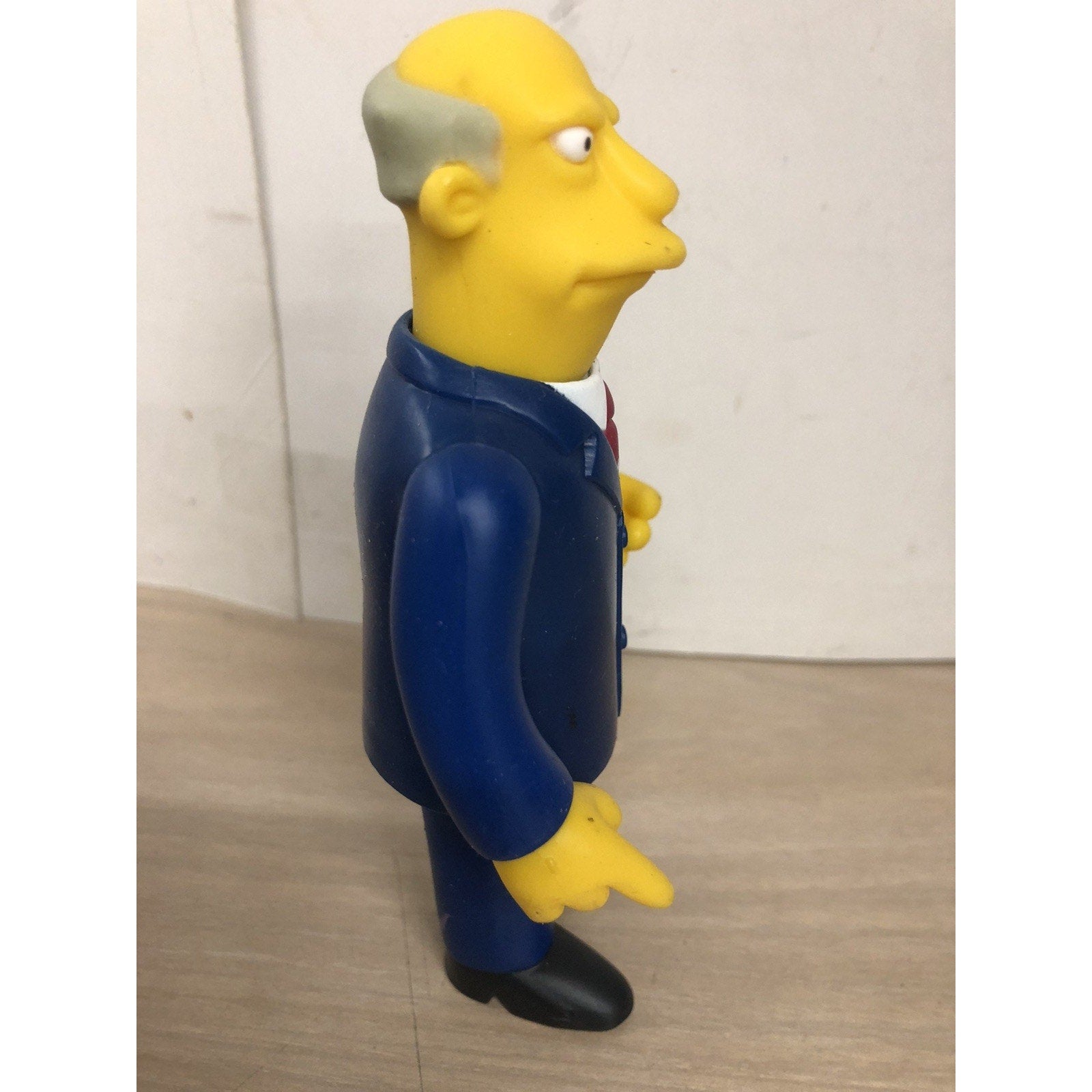 The SIMPSONS world of springfield SUPERINTENDENT CHALMERS Playmates NO ACCESSORY