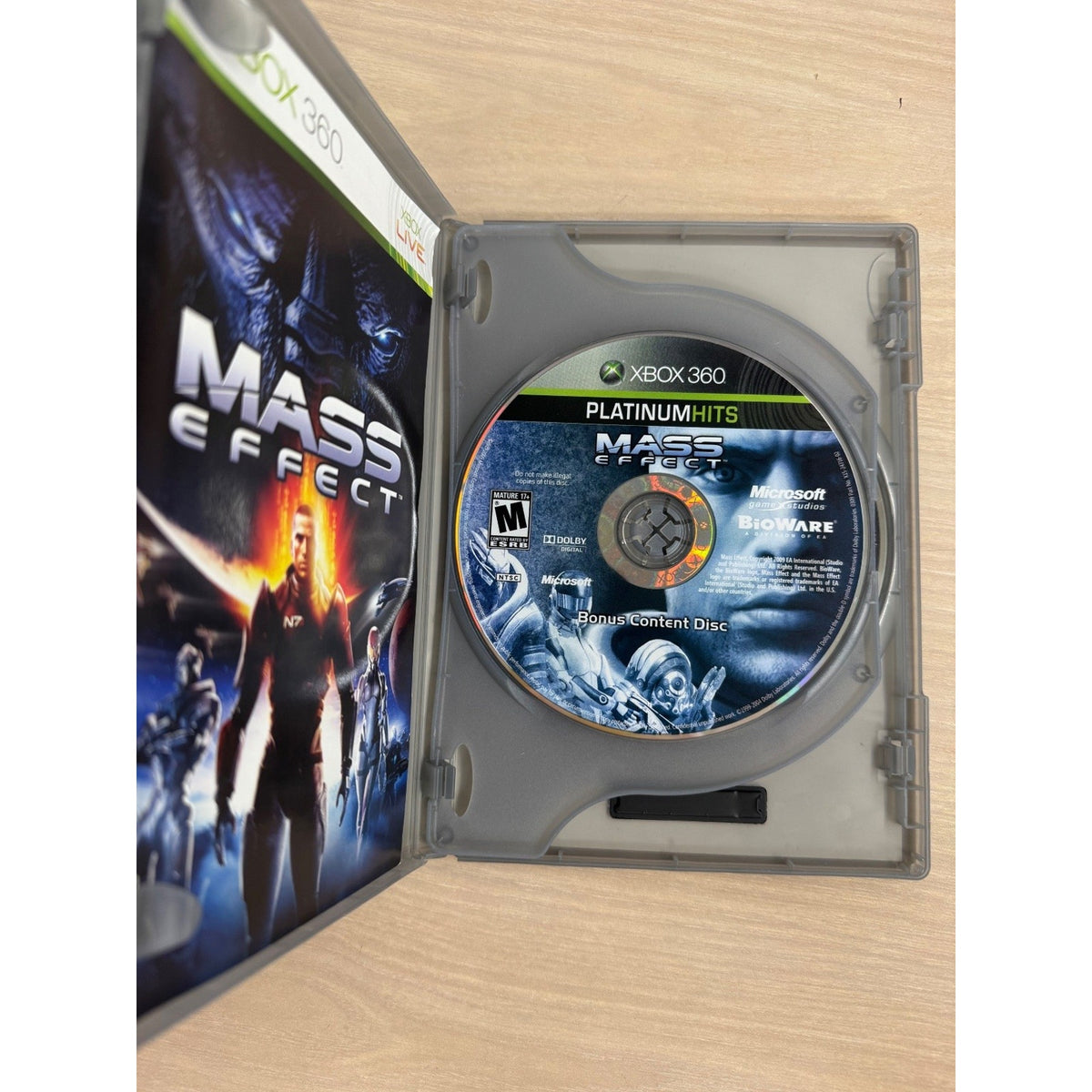 Mass Effect Platinum Hits Xbox 360 Video Game BioWare Action RPG NTSC