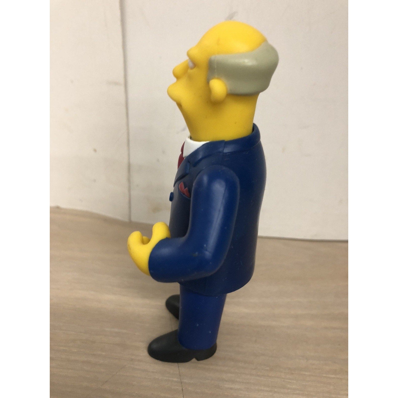The SIMPSONS world of springfield SUPERINTENDENT CHALMERS Playmates NO ACCESSORY
