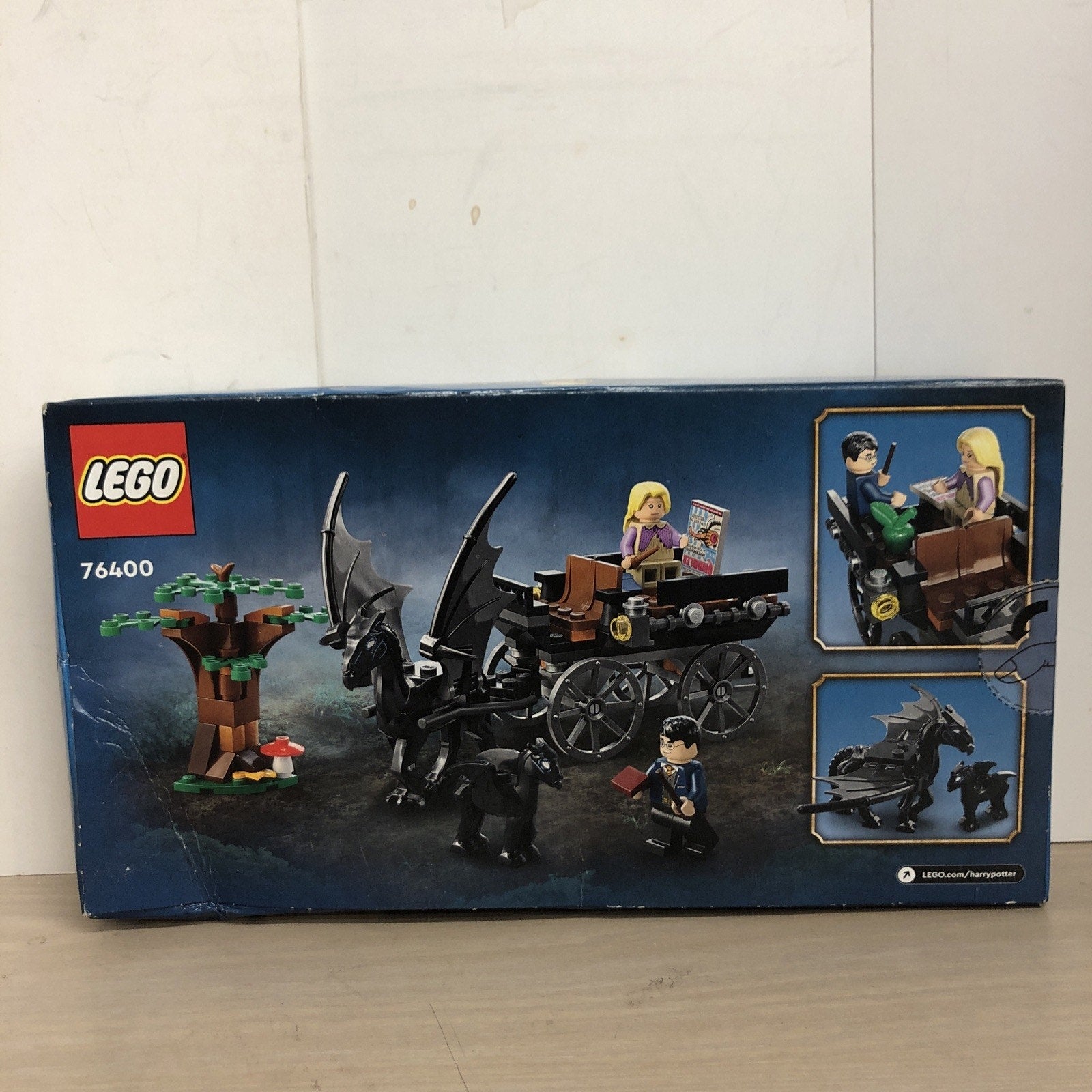 LEGO Harry Potter: Hogwarts Carriage and Thestrals (76400)