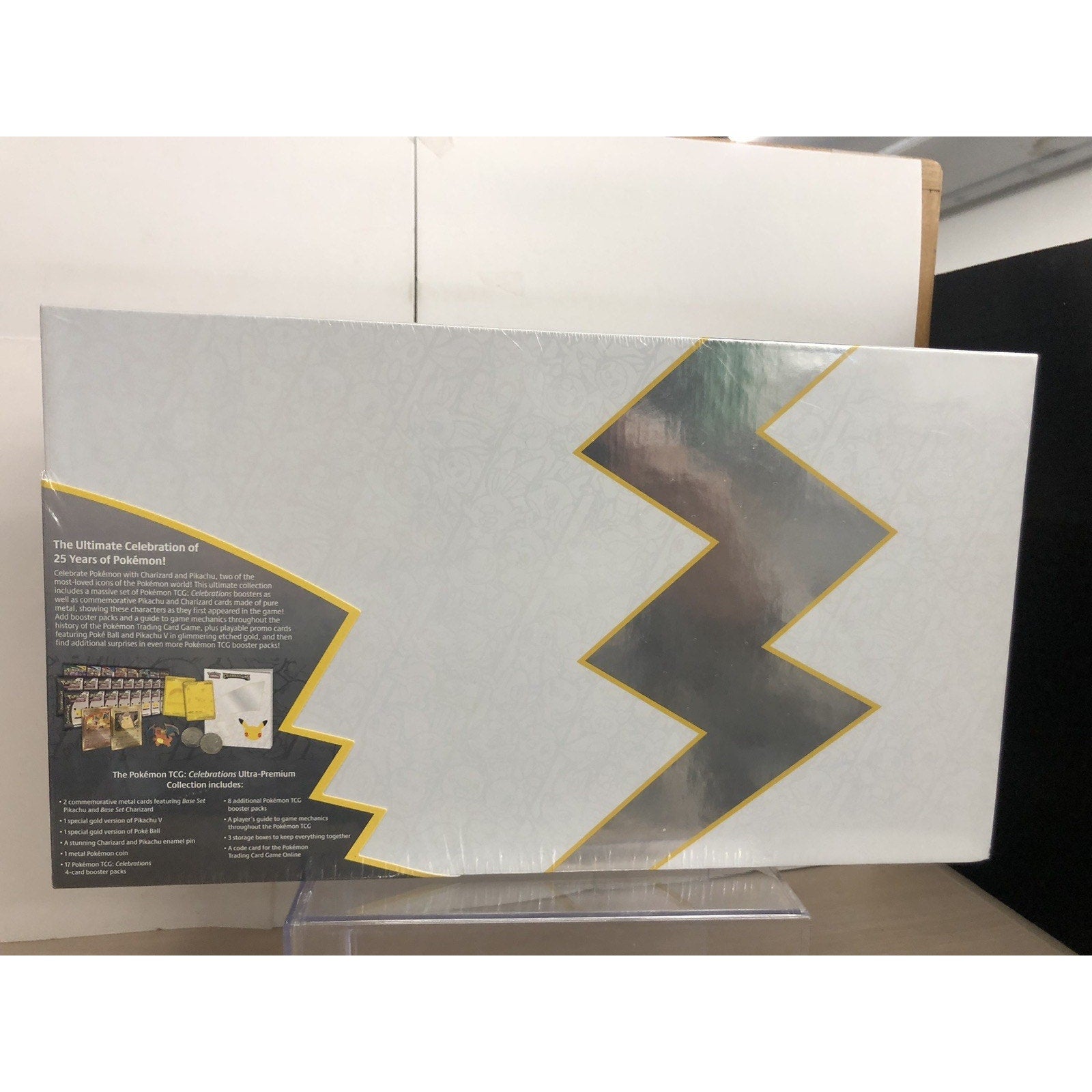 Pokémon TCG: Celebrations Ultra-Premium Collection Box (2021)