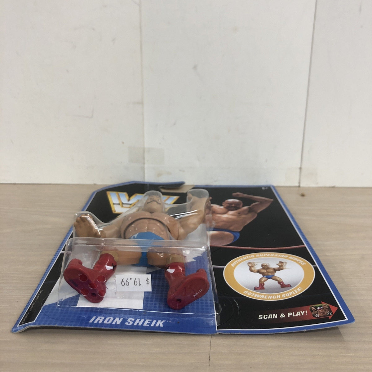 WWE Mattel Retro Series 8 The Iron Sheik Action Figure MOC WWF