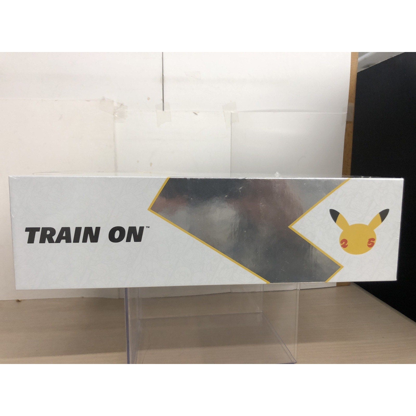 Pokémon TCG: Celebrations Ultra-Premium Collection Box (2021)