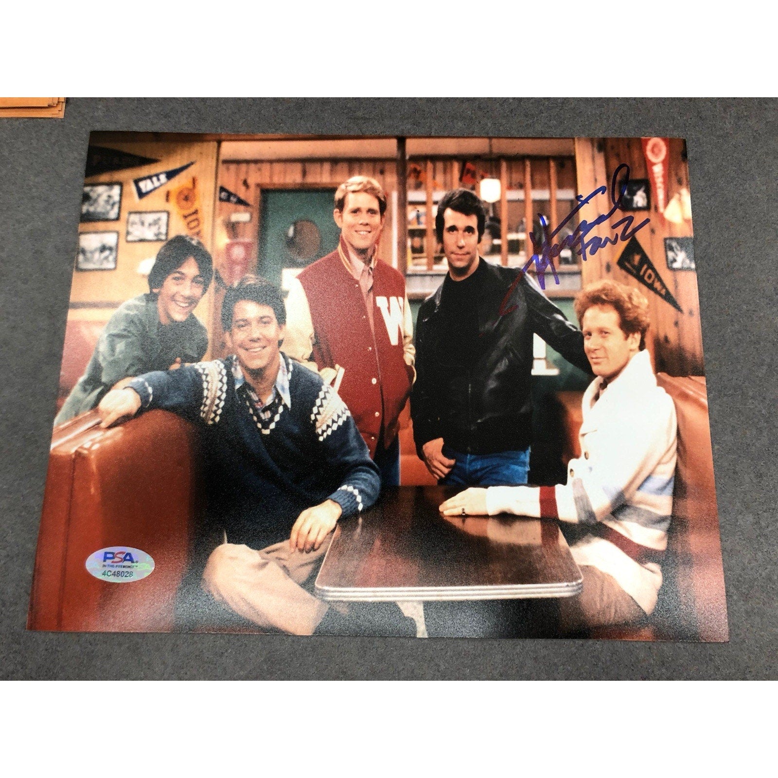 Henry Winkler Happy Days Cast signed 8x10 PSA Autograph Inscribed FONZ