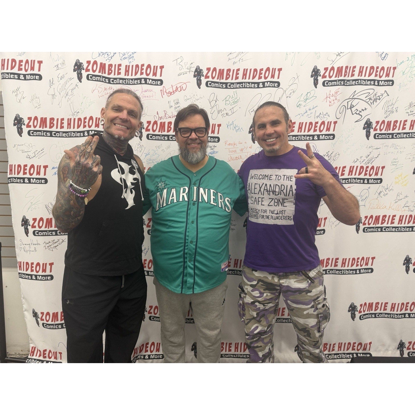 FC Toys Retro Wrestle-Something Wrestlers Hardy Boyz Figures Boys Red Signed COA