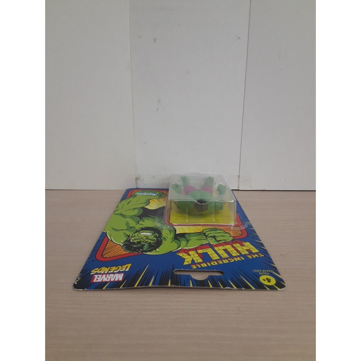 Hasbro Marvel Legends Series Retro Hulk Figure