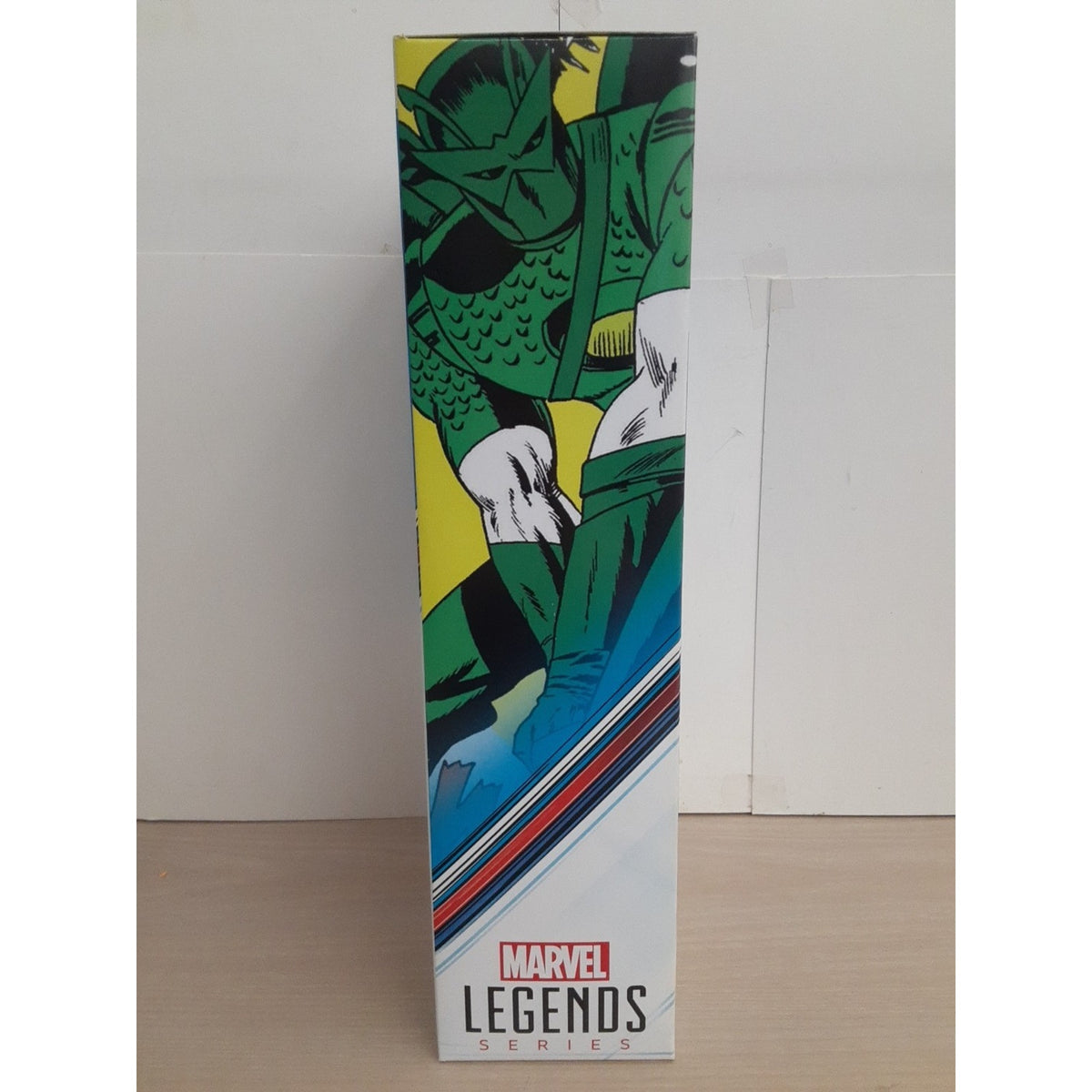 Hasbro Avengers 60th Anniversary Marvel Legends Super-Adaptoid 6in Action Figure