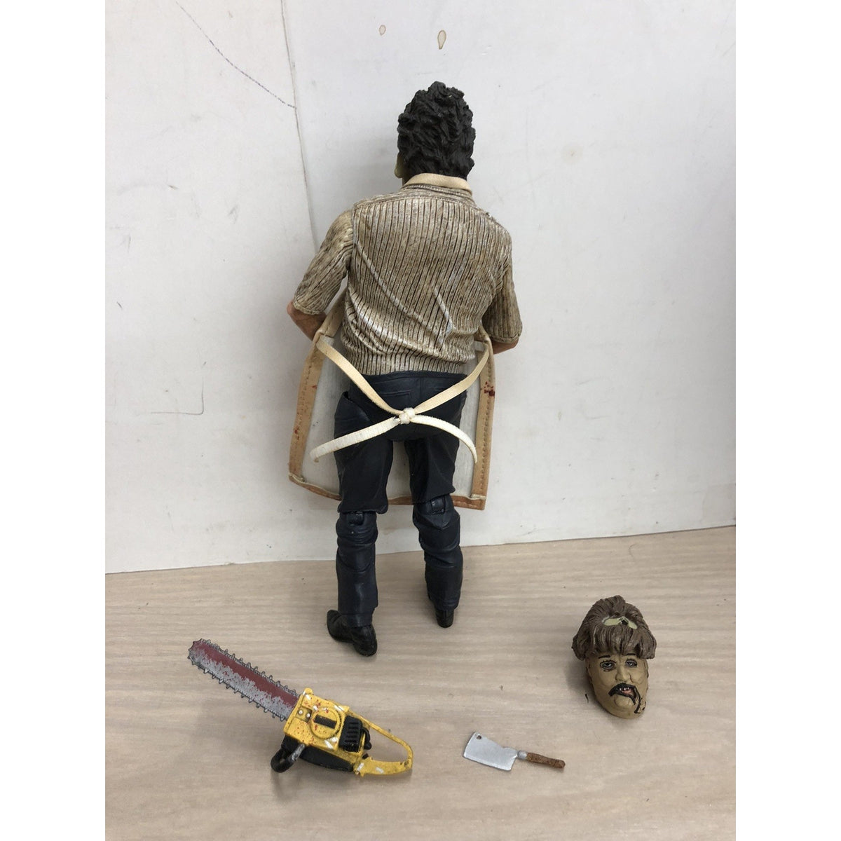 NECA Texas Chainsaw Massacre Leatherface Ultimate Figure LOOSE MISSING STUFF