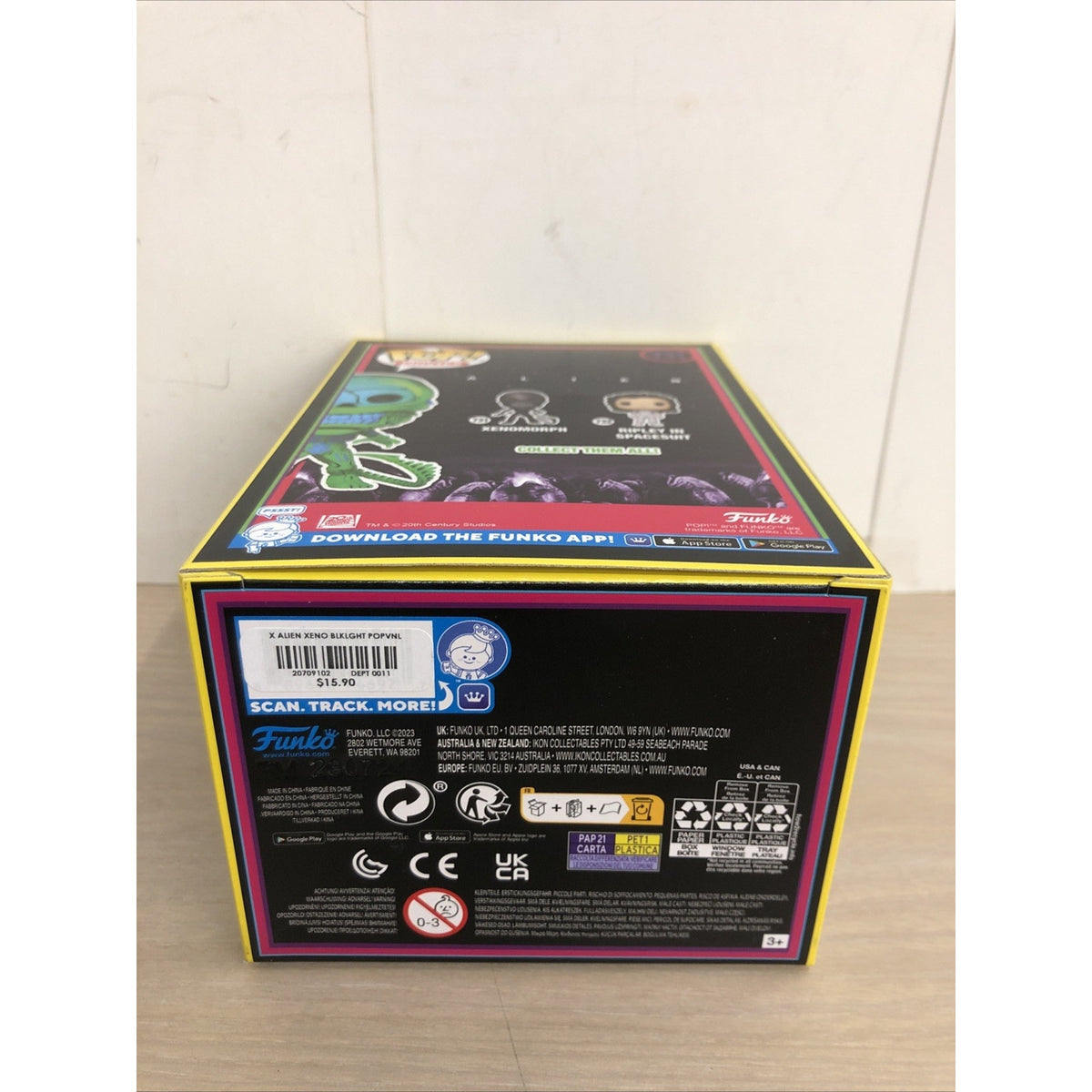 Funko Pop! Alien - Xenomorph #731 (Black Light) - Scare Fair Hot Topic Exclusive