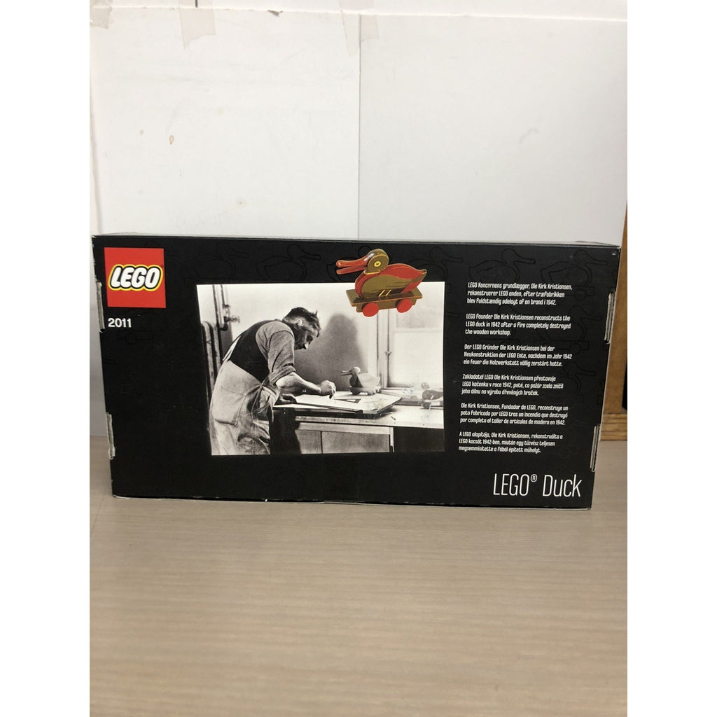 LEGO Miscellaneous: Duck (2011) New Employee Exclusive Set Limited Rare Sealed