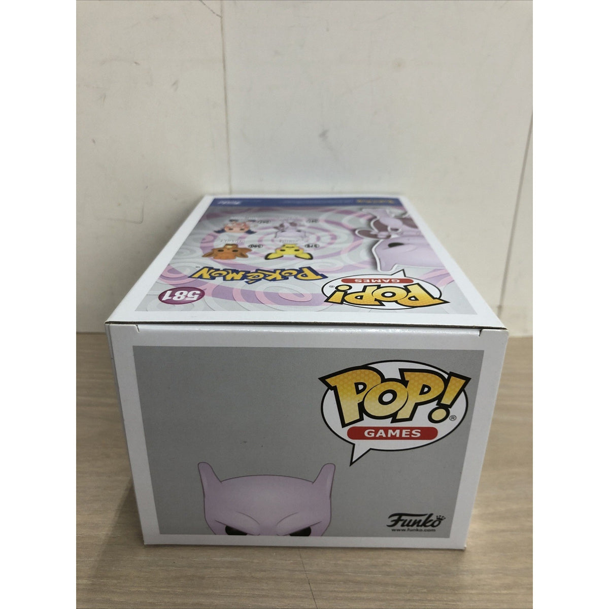 Funko Pop! Vinyl: Pokémon - Mewtwo #581