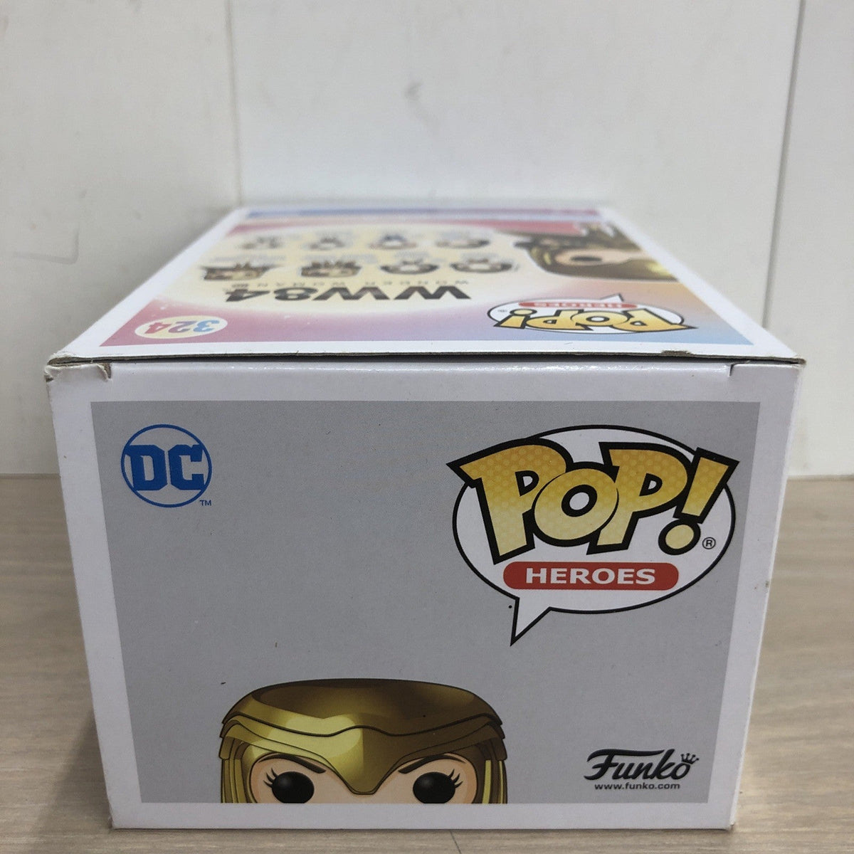 Pop! Wonder Woman Golden Armor Flying #324