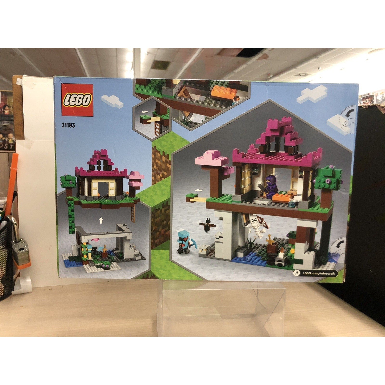 LEGO Minecraft: The Training Grounds (21183)
