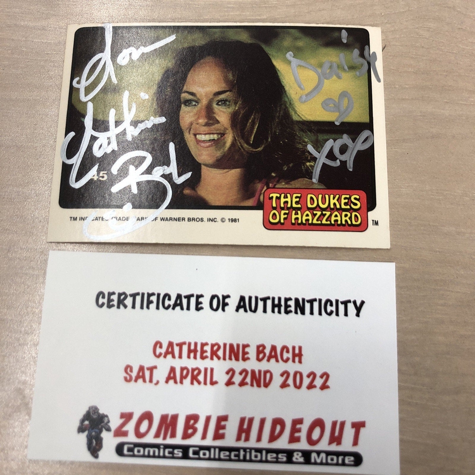 1981 The Dukes of Hazzard 'Daisy' Card SIGNED Catherine Bach! Zombie Hideout COA