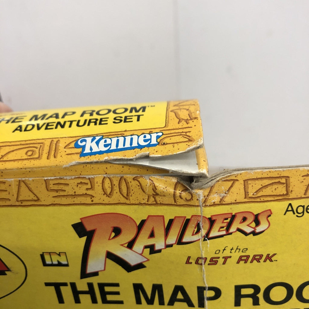 Vintage 1982 Raiders of the Lost Ark Map Room Kenner W/ Indiana Jones Figure CIB