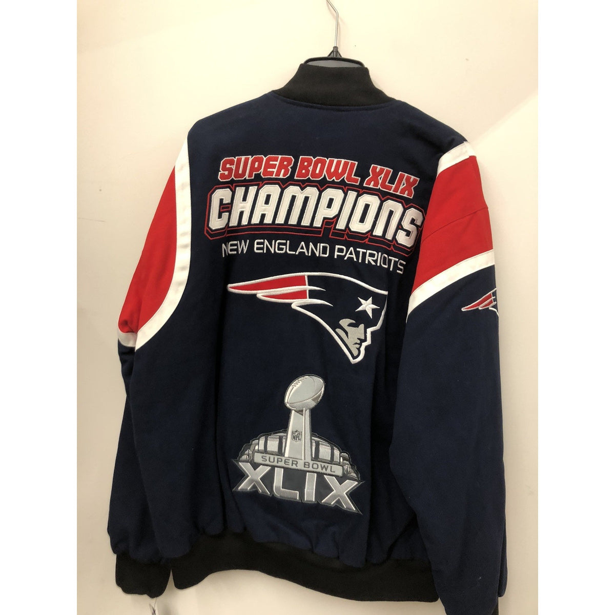 New Patriots SuperBowl XLIX Championship Jacket L Size