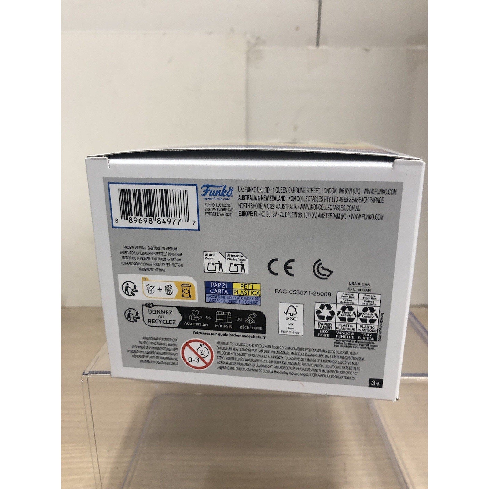 Funko Marvel - Spider-Gwen - Entertainment Earth (Exclusive) #1479 Signed