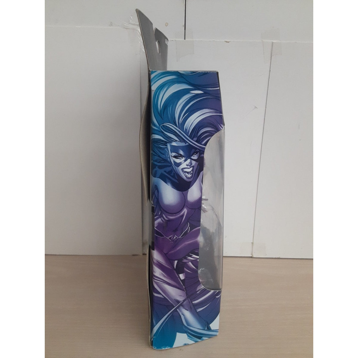 Hasbro Marvel Legends Series Inhumans Medusa Figure