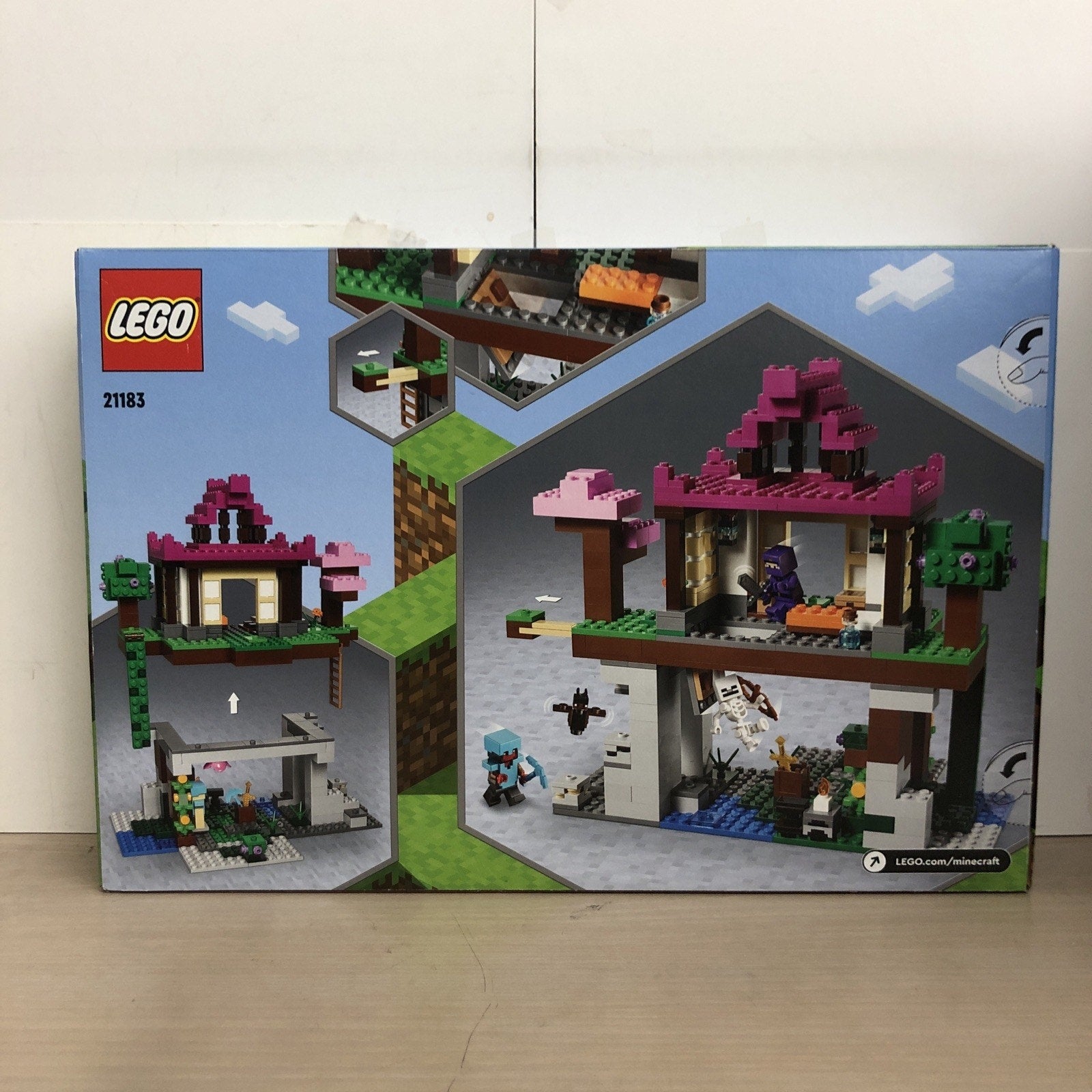 LEGO Minecraft: The Training Grounds (21183)